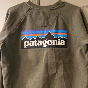 Patagonia Forest Green Crewneck Sweatshirt